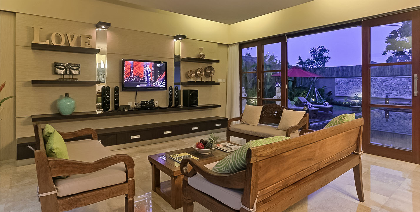 Kumuda Villa - Living Area with flat tv and home teater sound